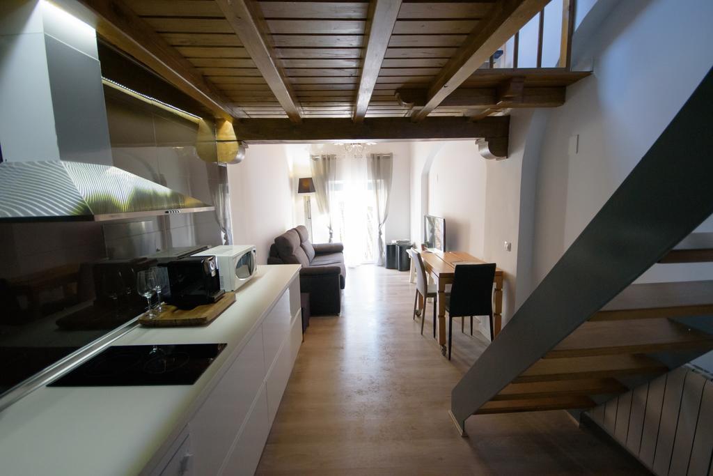 Pintores Rooms Apartamentos Turisticos Caces Exterior foto